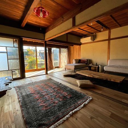 淡路島の古民家1棟貸切宿 サササウナ 薪ストーブサウナとタイハーブ蒸気浴 Bagian luar foto